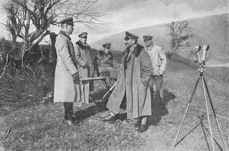 Erster Weltkrieg: General Krafft von Dellmensingen auf seinem Gefechtsstand beim Roten-Turm-Pa