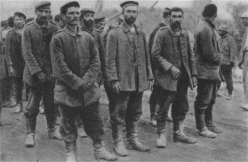 Deutsche Kriegsgefangene aus der Hlle der Sommeschlacht 1916