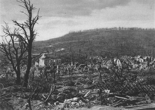 Westfront 1. Weltkrieg: Das zerstrte Soupir (Aisne)