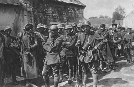 Gefangene Englnder und Franzosen aus der Aisneschlacht 1918